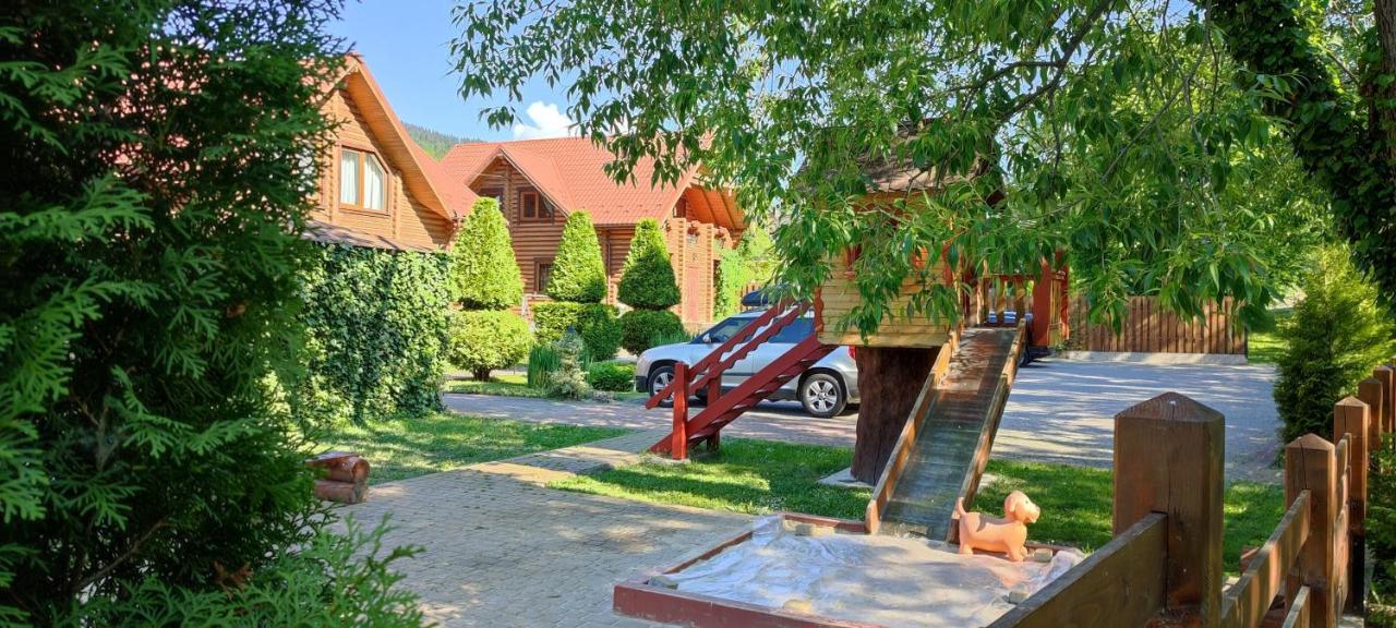 טטאריב Mini Hotel Zakrut מראה חיצוני תמונה
