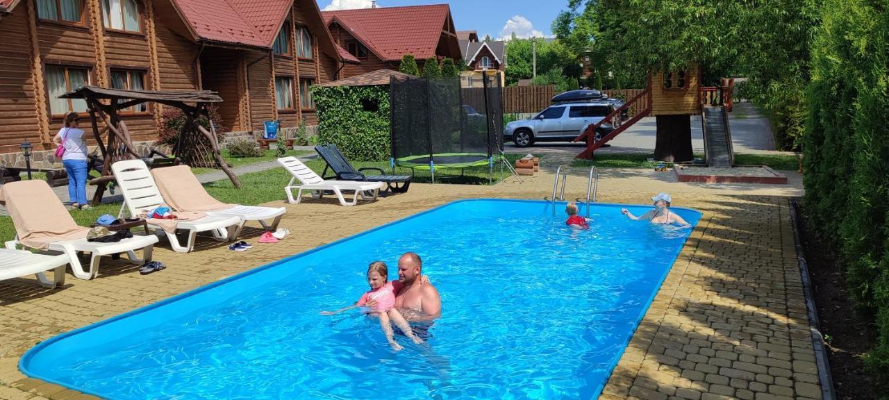 טטאריב Mini Hotel Zakrut מראה חיצוני תמונה